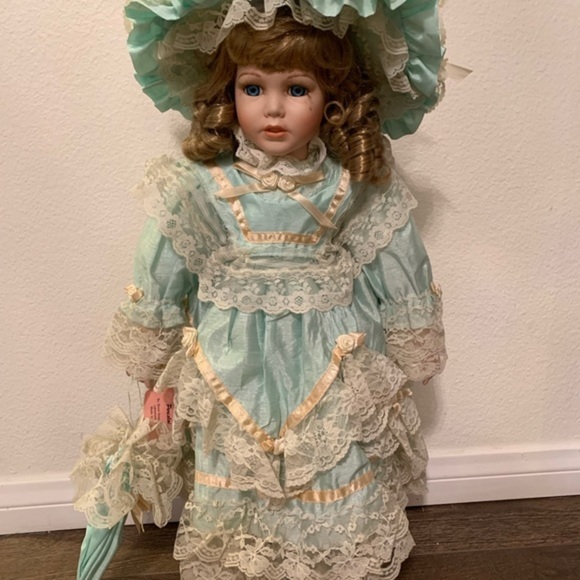 Elegant Collectible Porcelain Doll - Picture 1 of 12